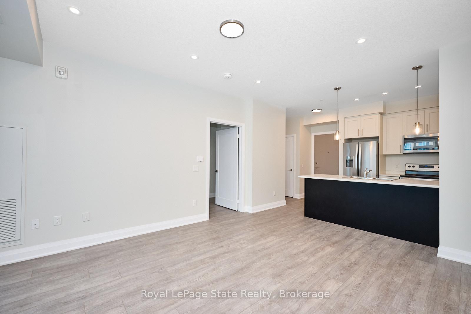 Photo 8 of Unit 301, 16 Concord Place, Grimsby, Grimsby Beach — HOMEH