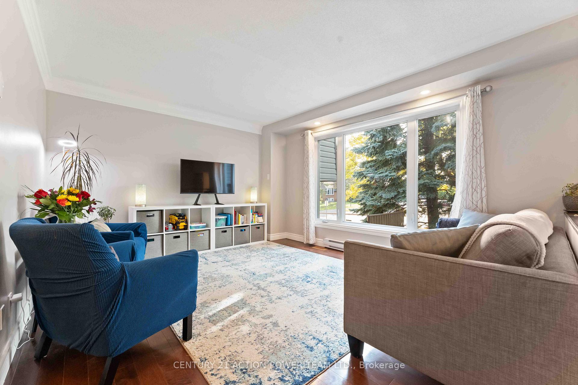 Photo 4 of 1361 Marigold Crescent, Ottawa, Pineview — HOMEH