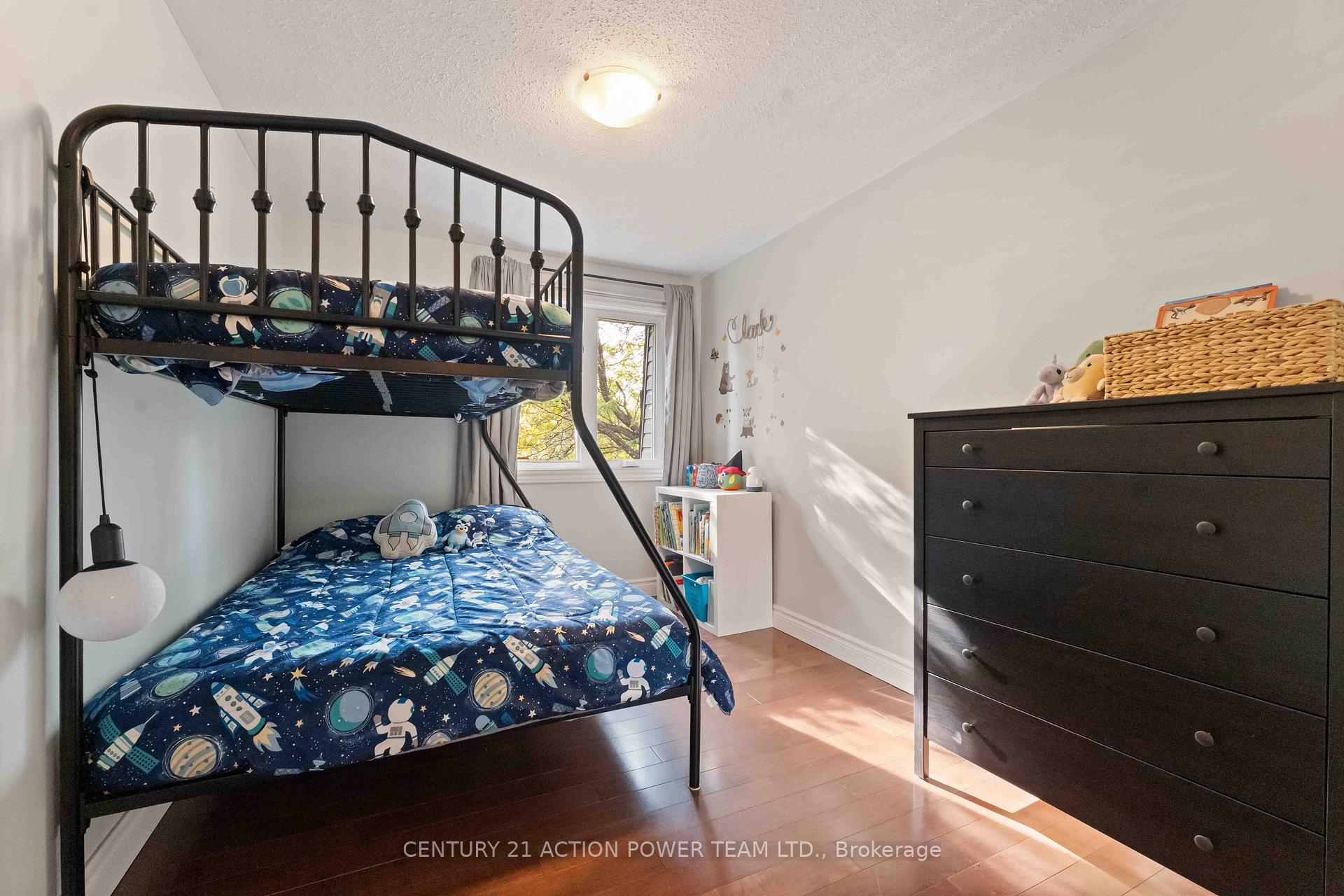 Photo 15 of 1361 Marigold Crescent, Ottawa, Pineview — HOMEH