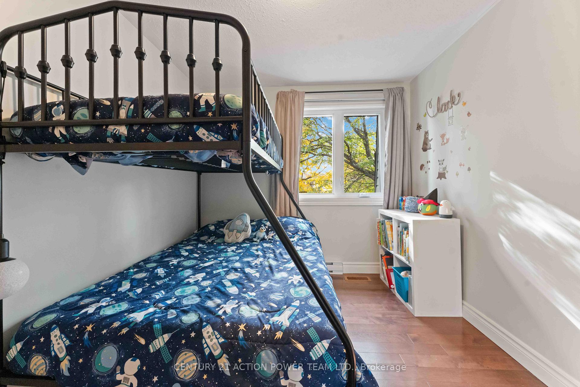 Photo 16 of 1361 Marigold Crescent, Ottawa, Pineview — HOMEH