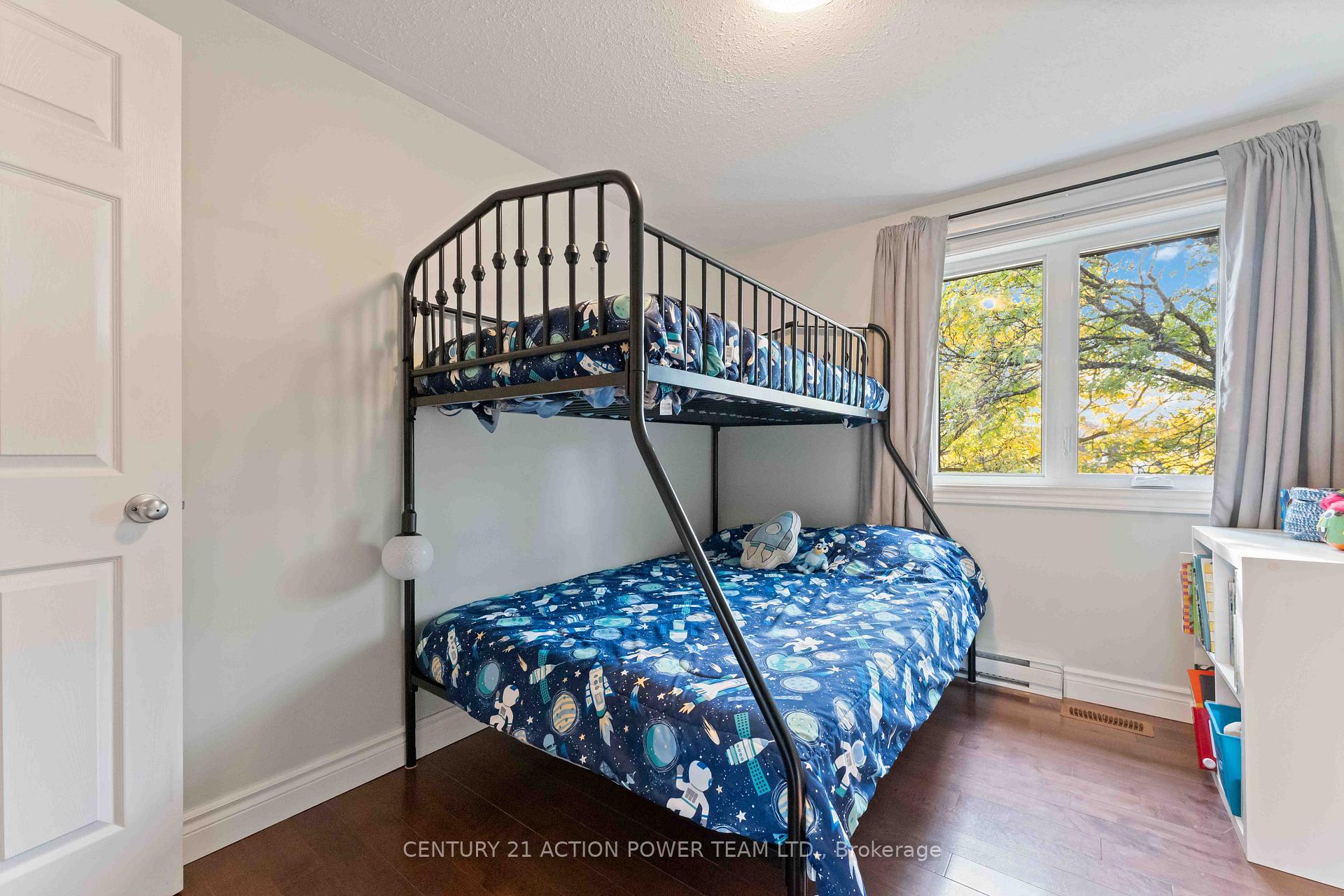 Photo 17 of 1361 Marigold Crescent, Ottawa, Pineview — HOMEH