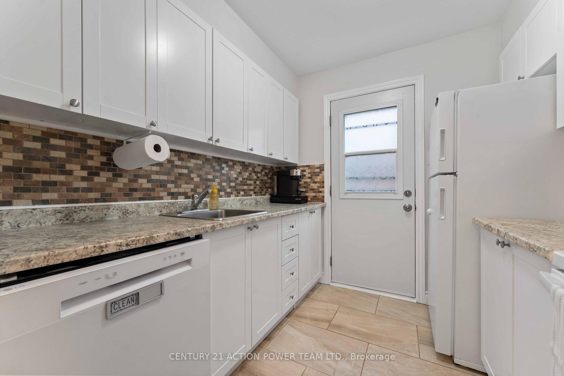 Photo 28 of 1361 Marigold Crescent, Ottawa, Pineview — HOMEH
