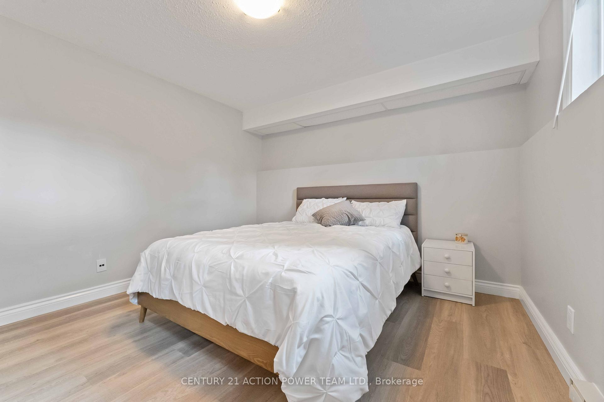 Photo 34 of 1361 Marigold Crescent, Ottawa, Pineview — HOMEH