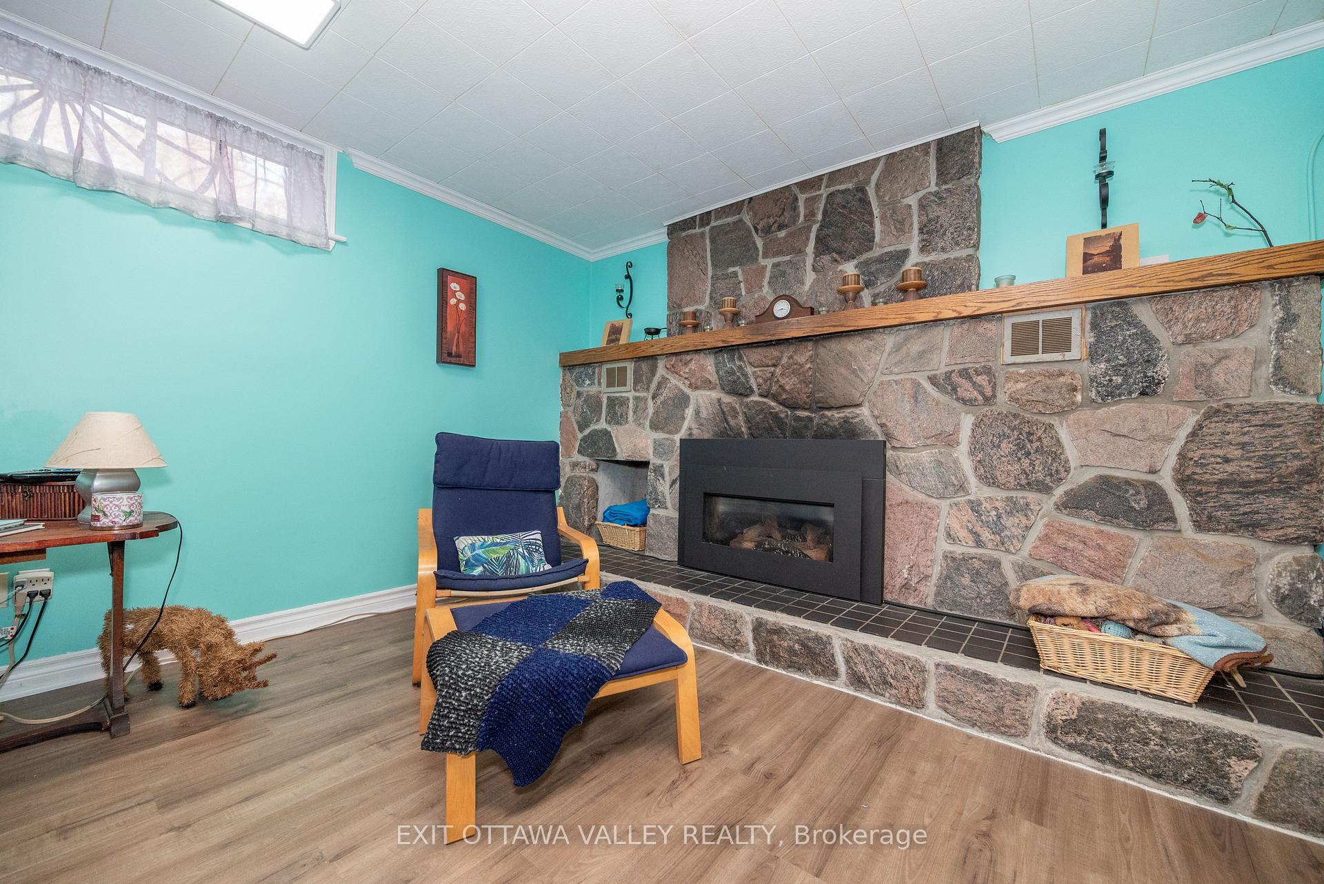 Photo 21 of 35.5 Faraday Crescent, Deep River — HOMEH