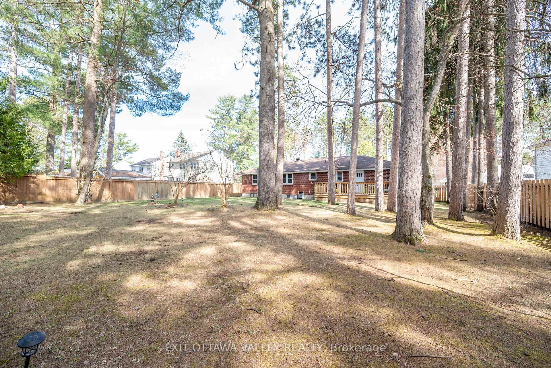 Photo 34 of 35.5 Faraday Crescent, Deep River — HOMEH