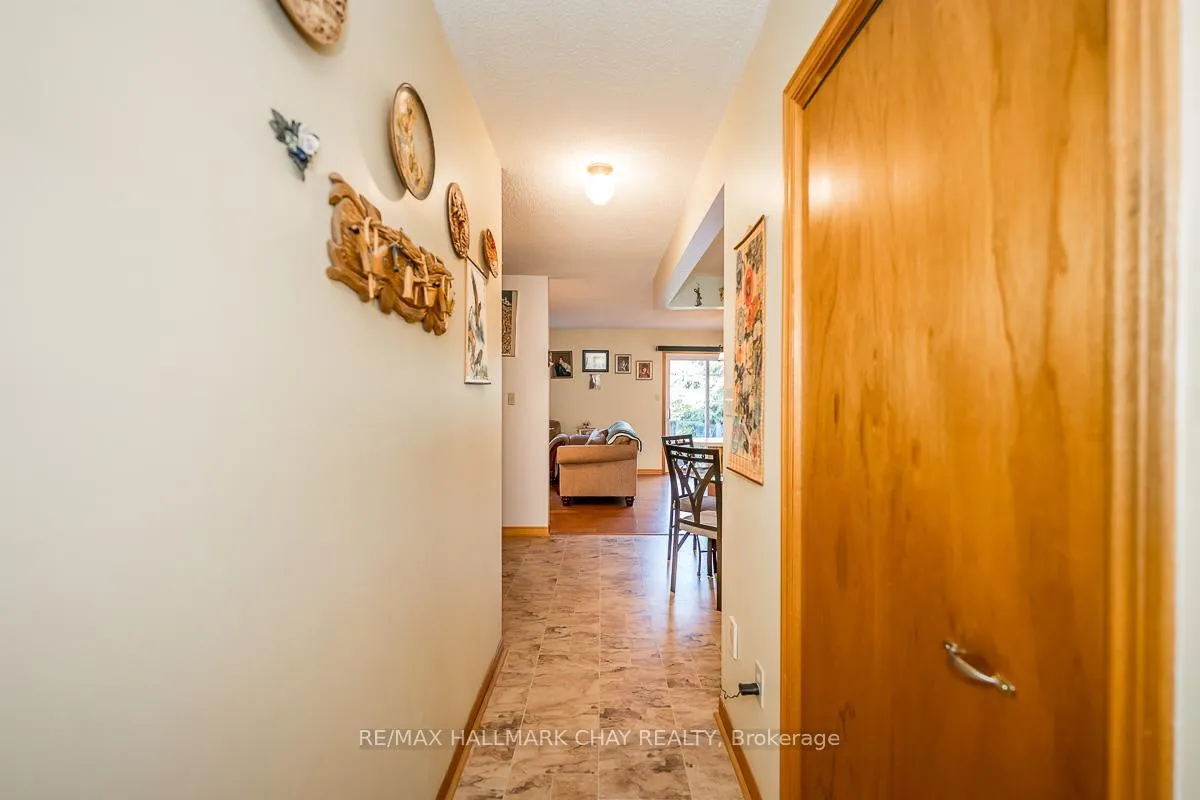 Photo 3 of Unit 2, 10 Riverley Lane, New Tecumseth, Alliston — HOMEH