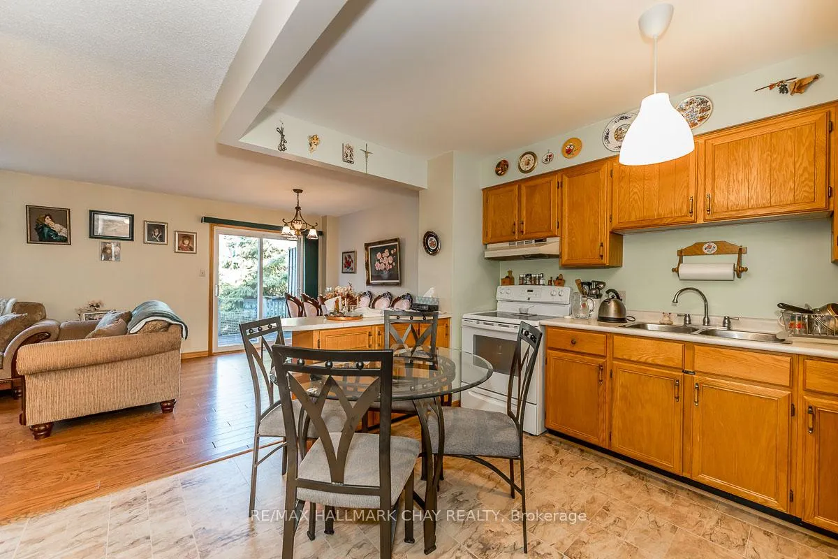Photo 4 of Unit 2, 10 Riverley Lane, New Tecumseth, Alliston — HOMEH