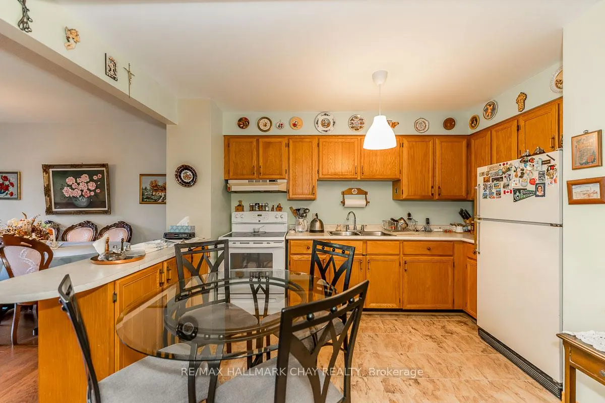 Photo 5 of Unit 2, 10 Riverley Lane, New Tecumseth, Alliston — HOMEH