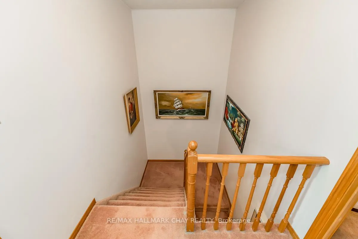 Photo 14 of Unit 2, 10 Riverley Lane, New Tecumseth, Alliston — HOMEH