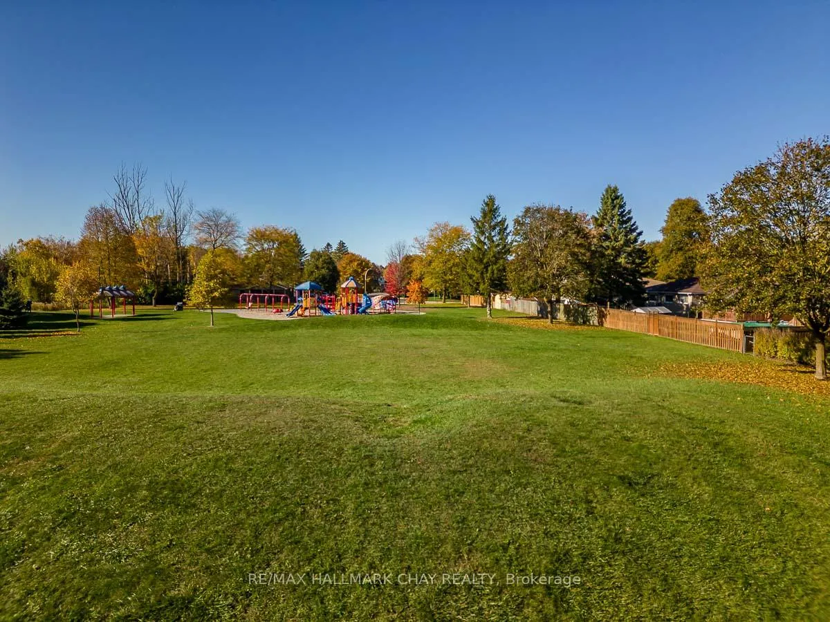 Photo 32 of Unit 2, 10 Riverley Lane, New Tecumseth, Alliston — HOMEH