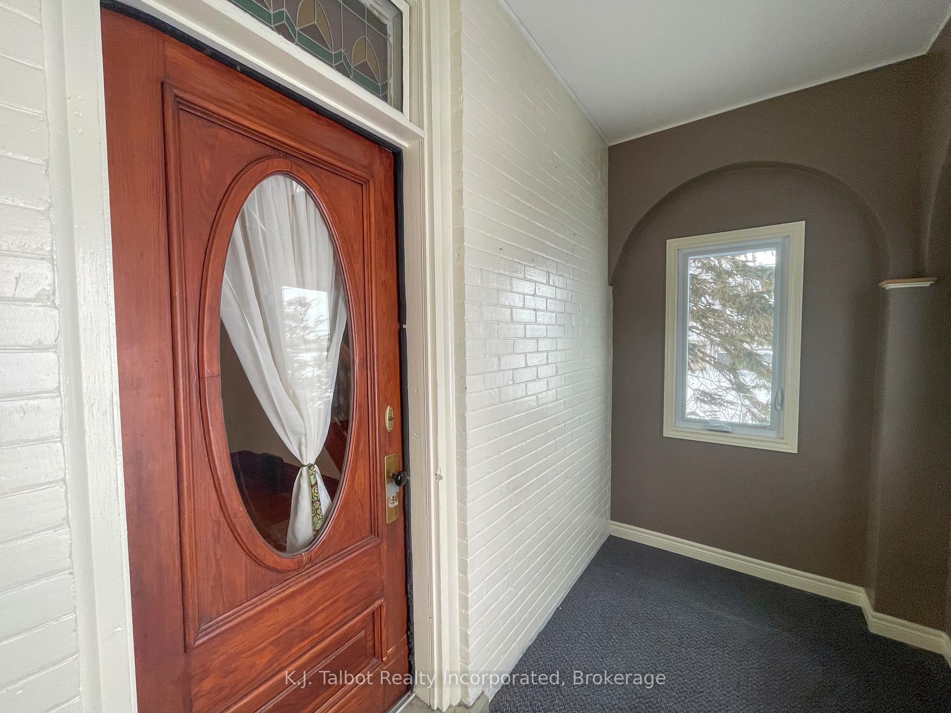 Photo 3 of 178 Gibbons Street, Goderich, Goderich (Town) — HOMEH
