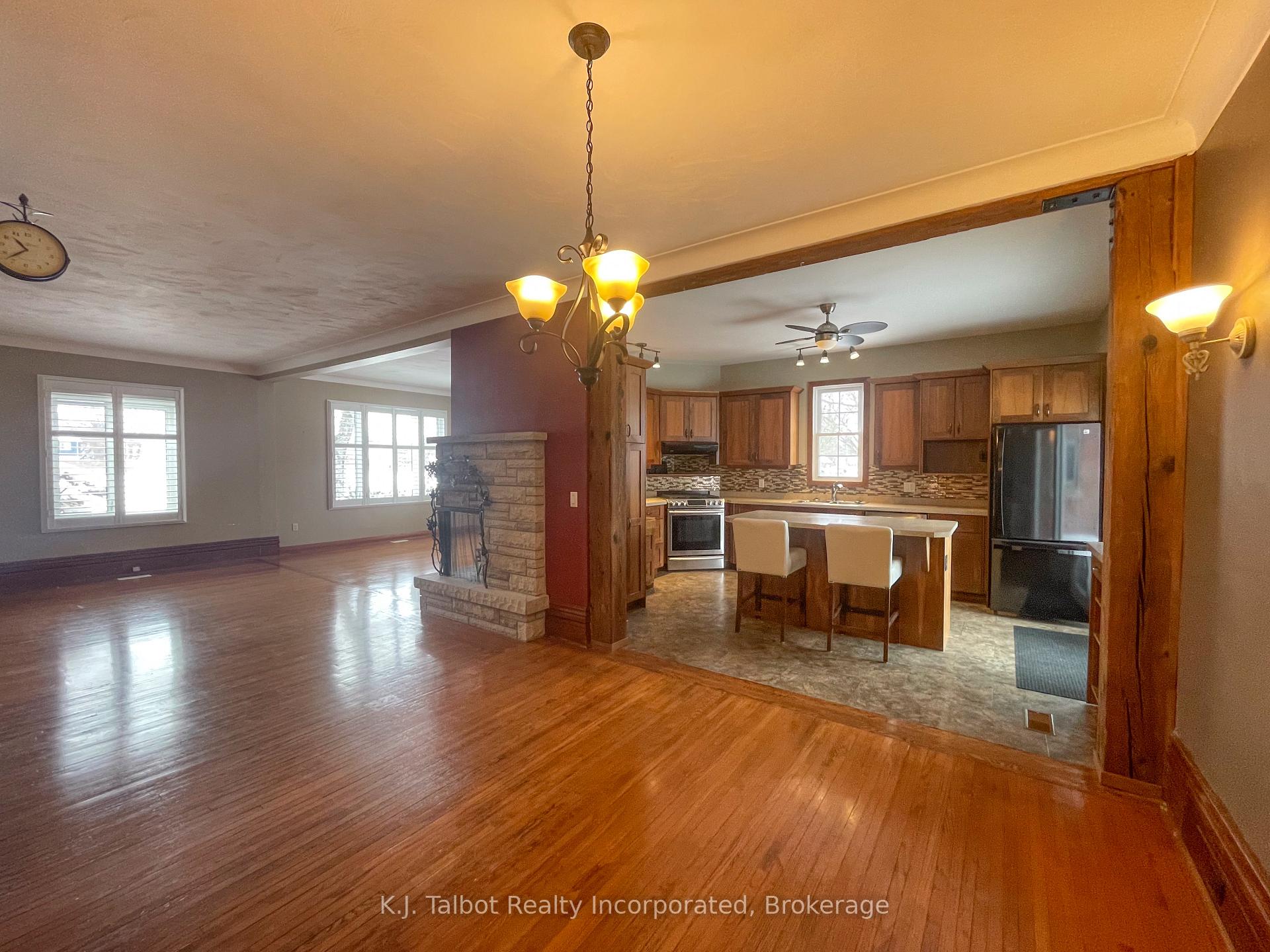Photo 6 of 178 Gibbons Street, Goderich, Goderich (Town) — HOMEH