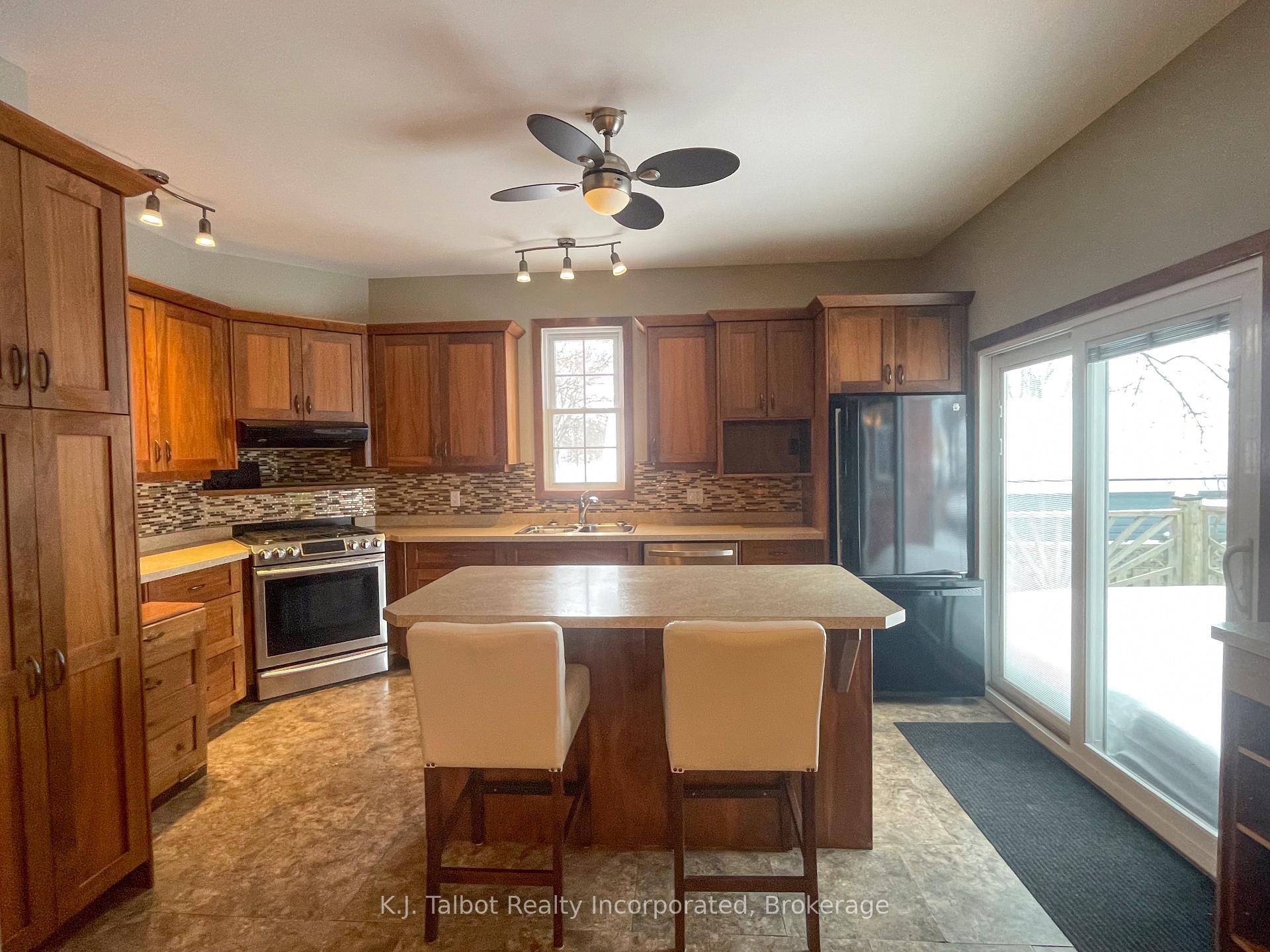 Photo 7 of 178 Gibbons Street, Goderich, Goderich (Town) — HOMEH
