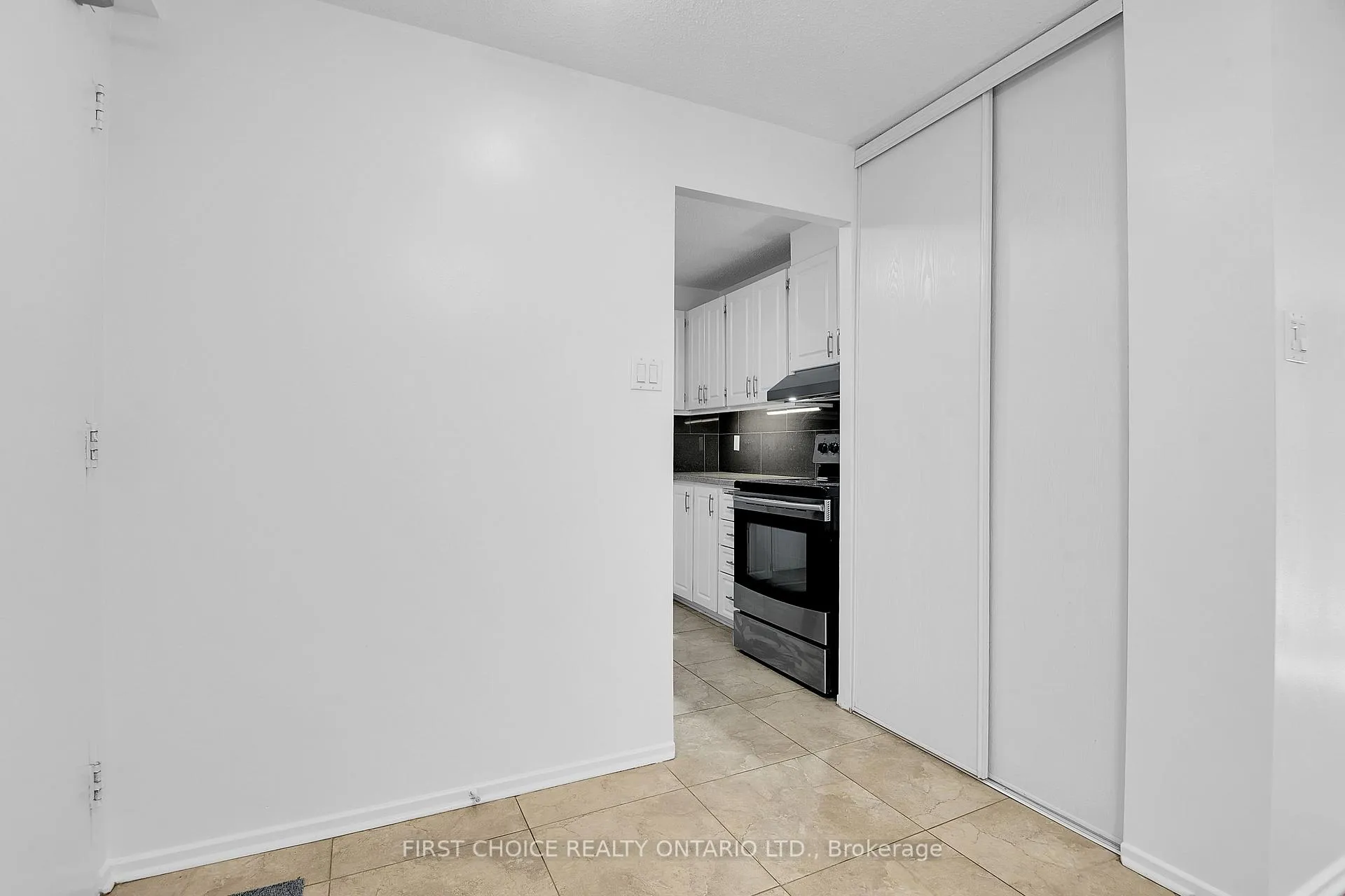 Photo 11 of Unit 217, 1599 Lassiter Terrace, Ottawa, Beaconwood — HOMEH