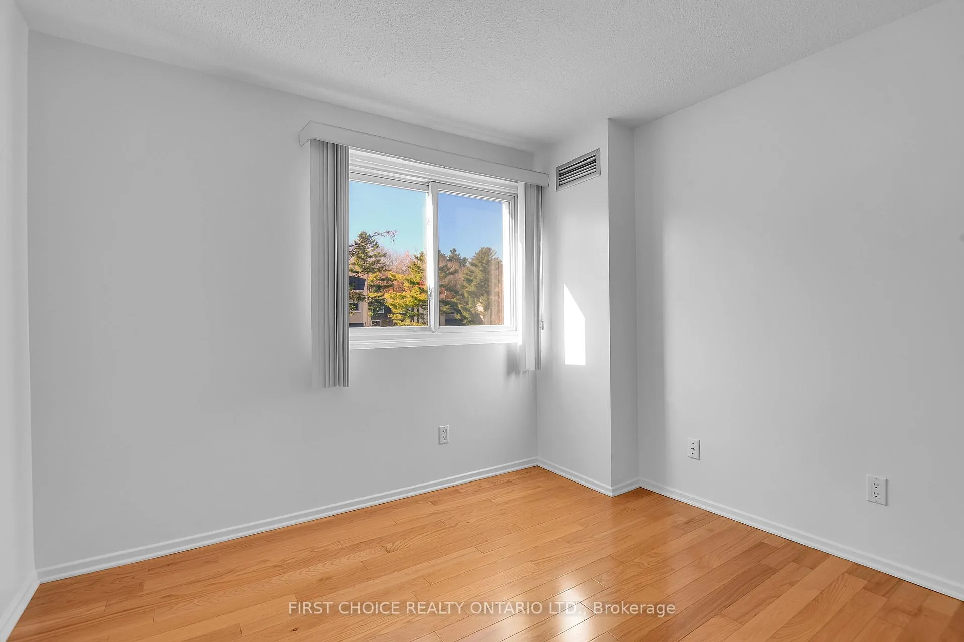 Photo 28 of Unit 217, 1599 Lassiter Terrace, Ottawa, Beaconwood — HOMEH