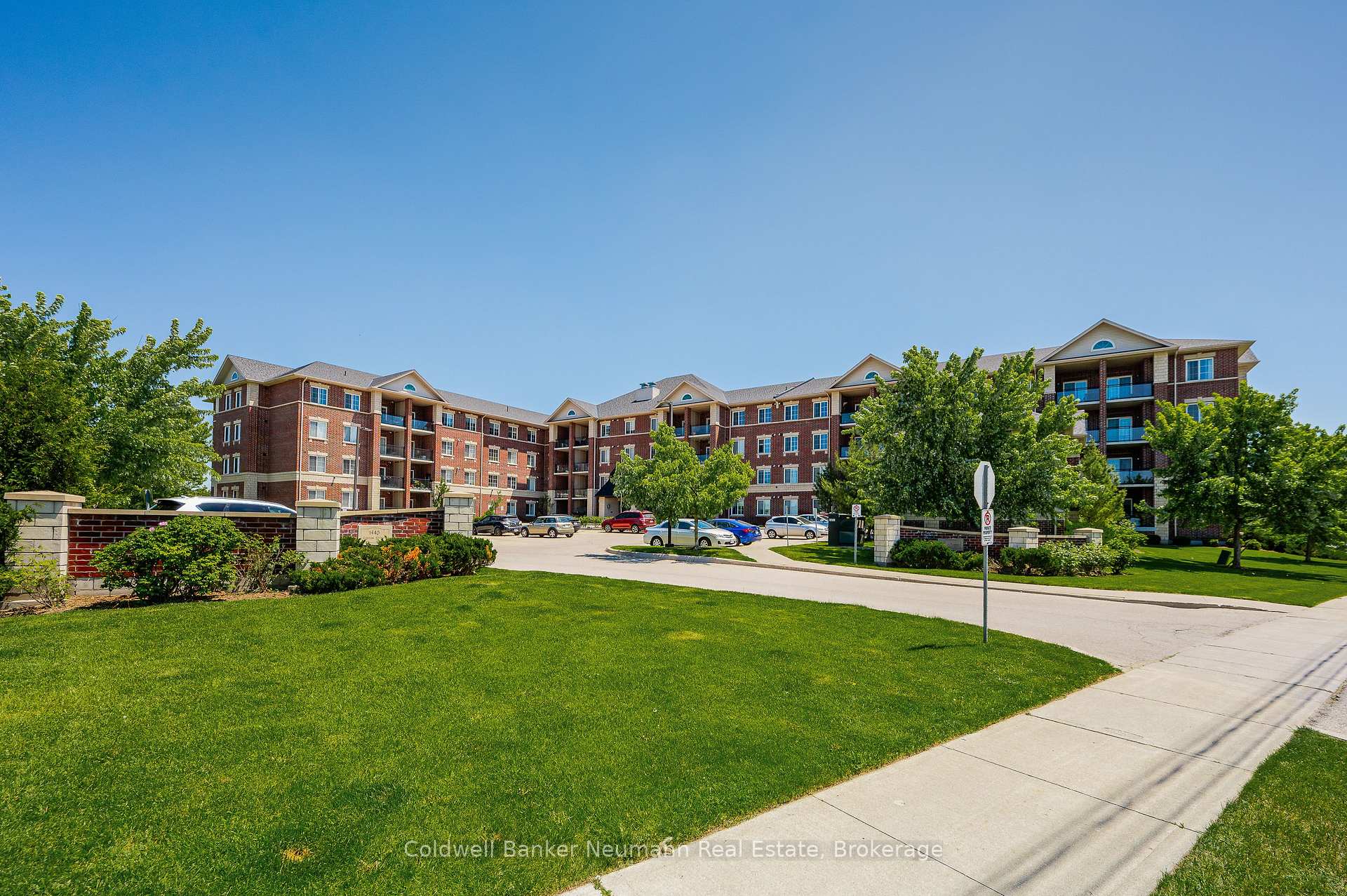 Photo 3 of Unit 116, 1440 Gordon Street, Guelph, Pineridge/Westminster Woods — HOMEH