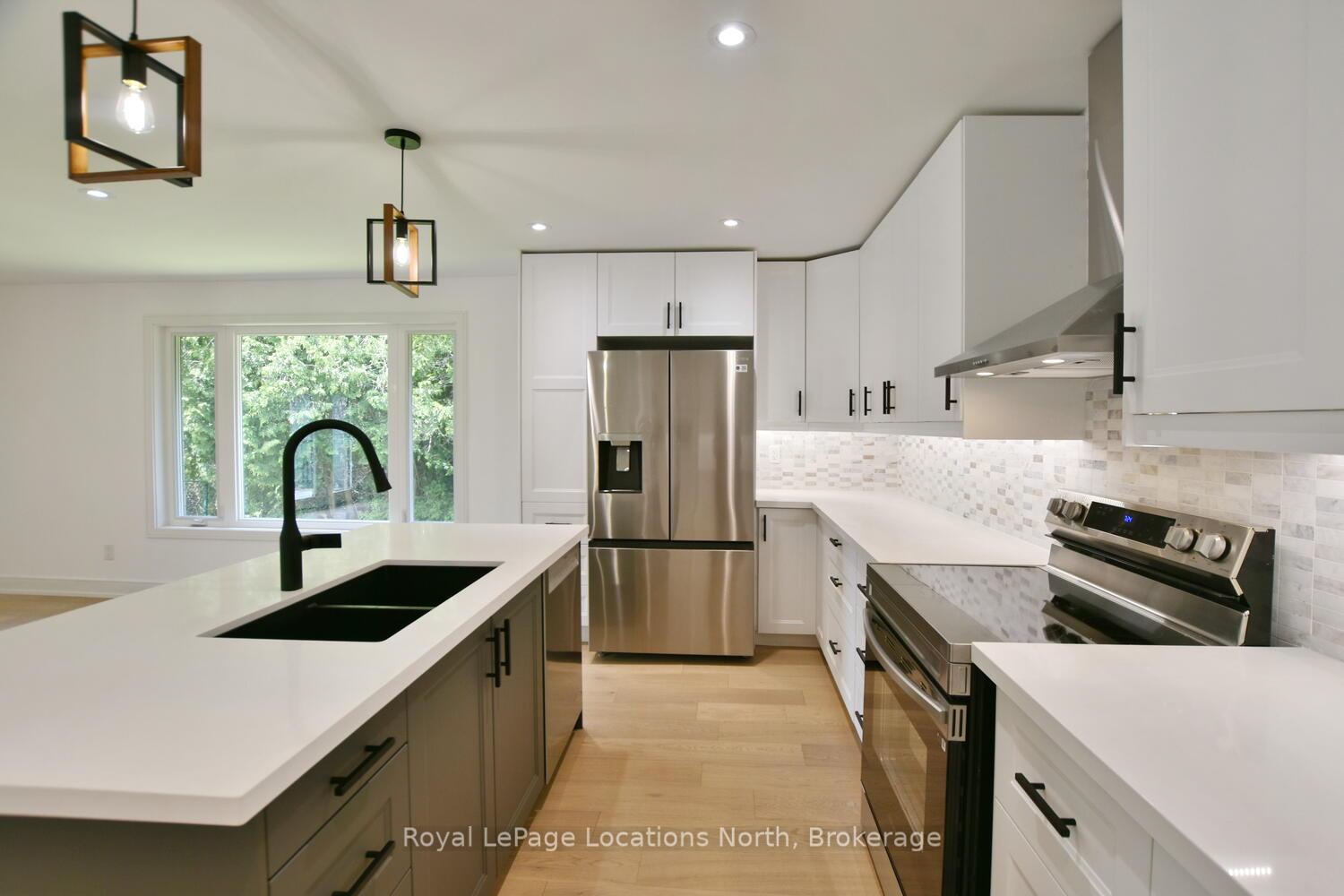 Photo 28 of 492 Birch Street, Collingwood — HOMEH