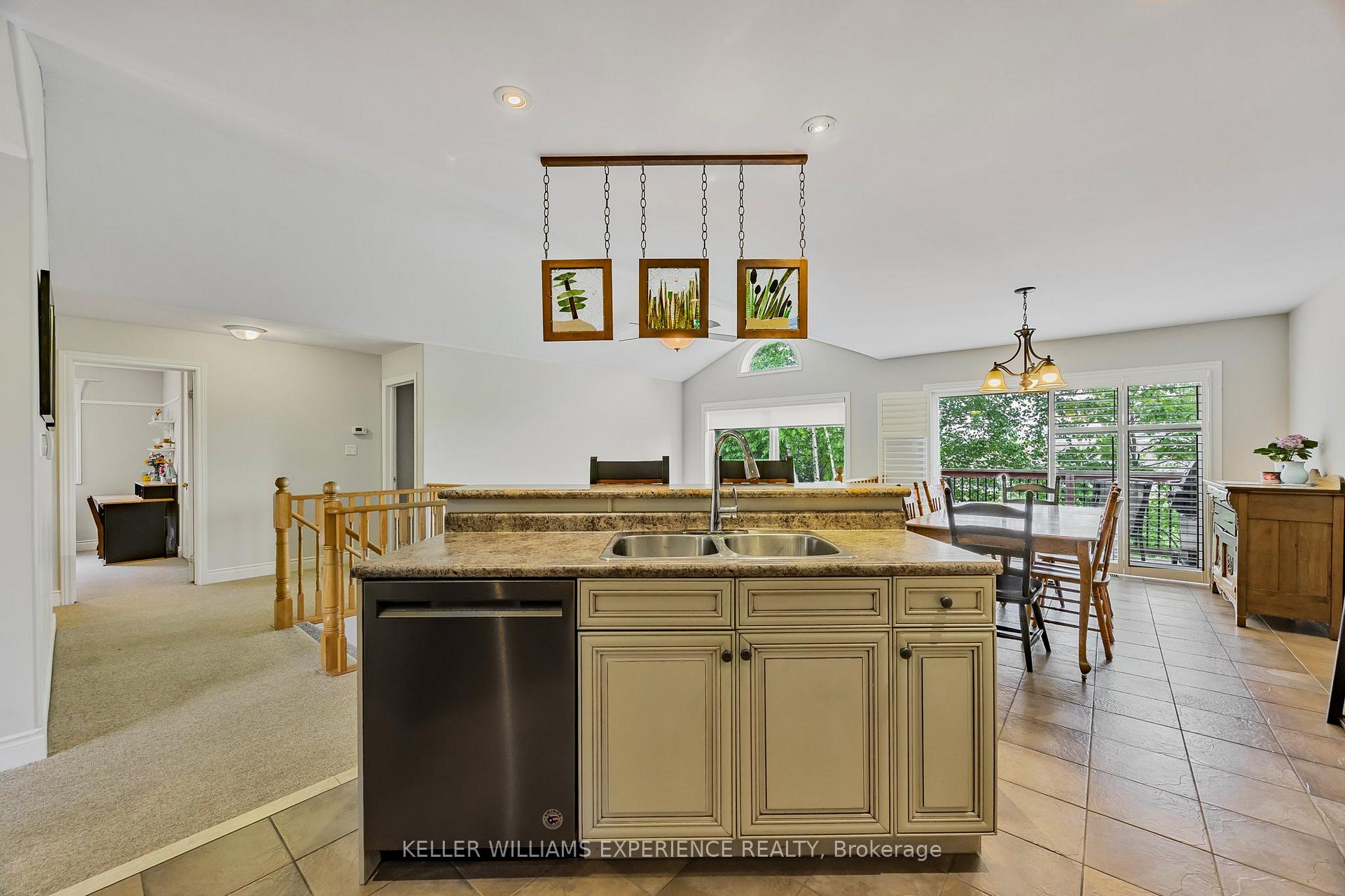 Photo 18 of 26 Wildflower Court, Barrie, Ardagh — HOMEH
