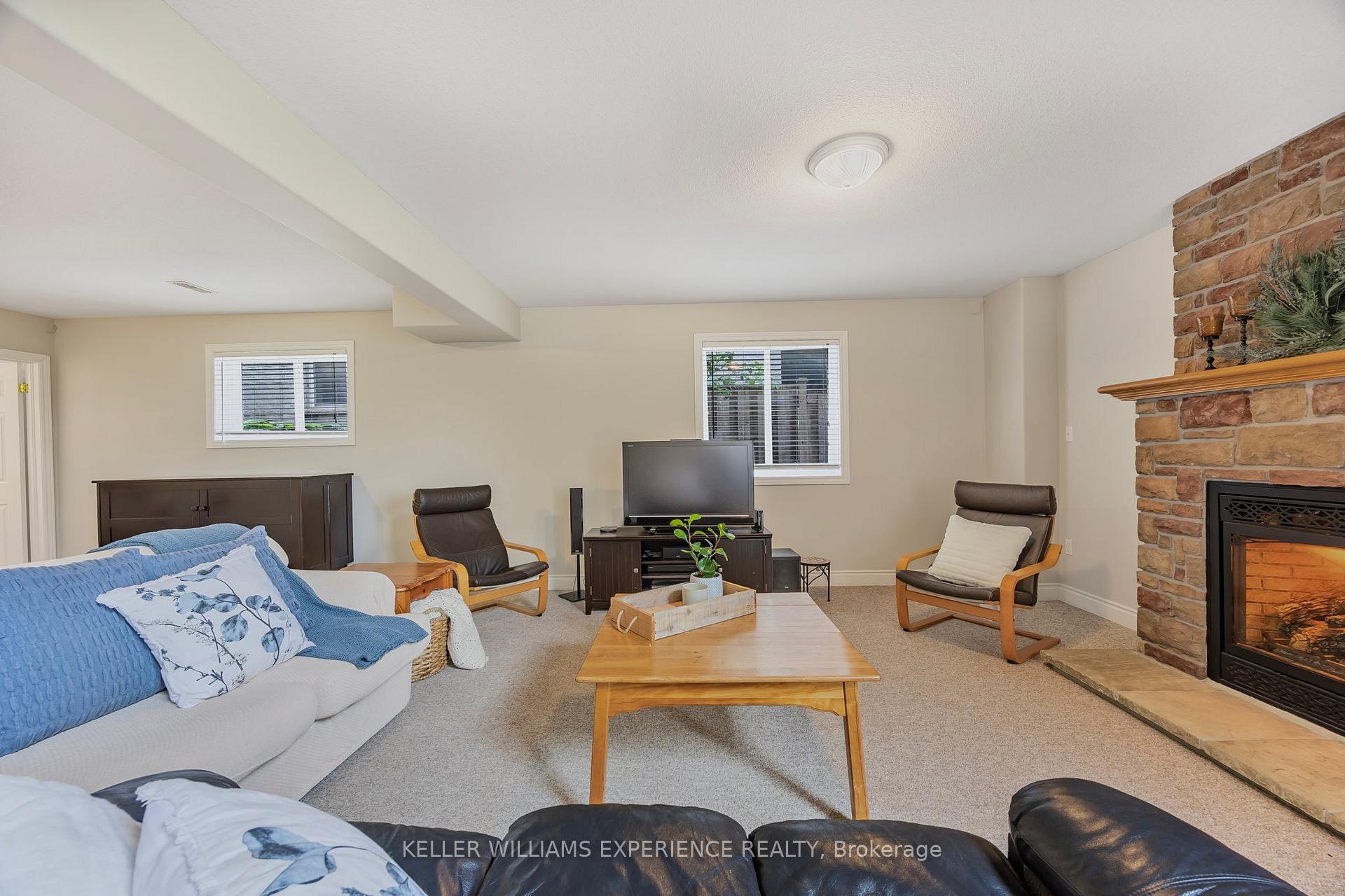 Photo 32 of 26 Wildflower Court, Barrie, Ardagh — HOMEH