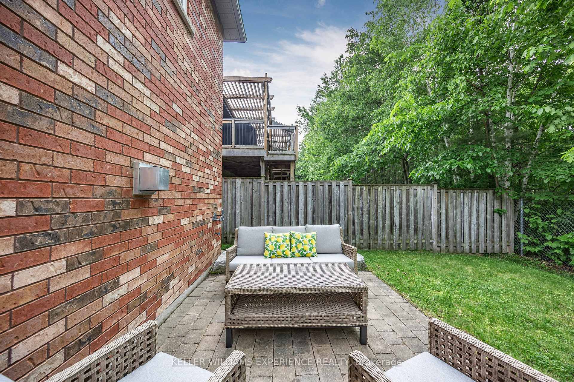 Photo 39 of 26 Wildflower Court, Barrie, Ardagh — HOMEH