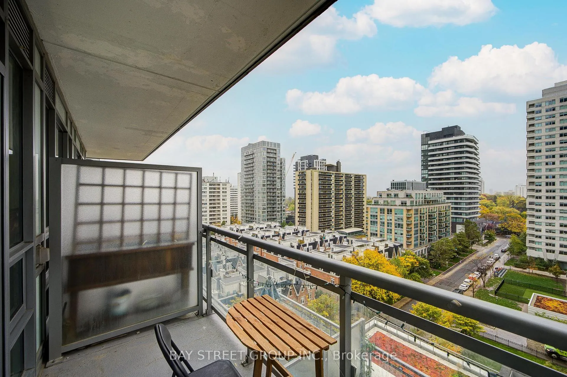 Photo 17 of Unit 918, 98 Lillian Street, Toronto, Mount Pleasant West — HOMEH