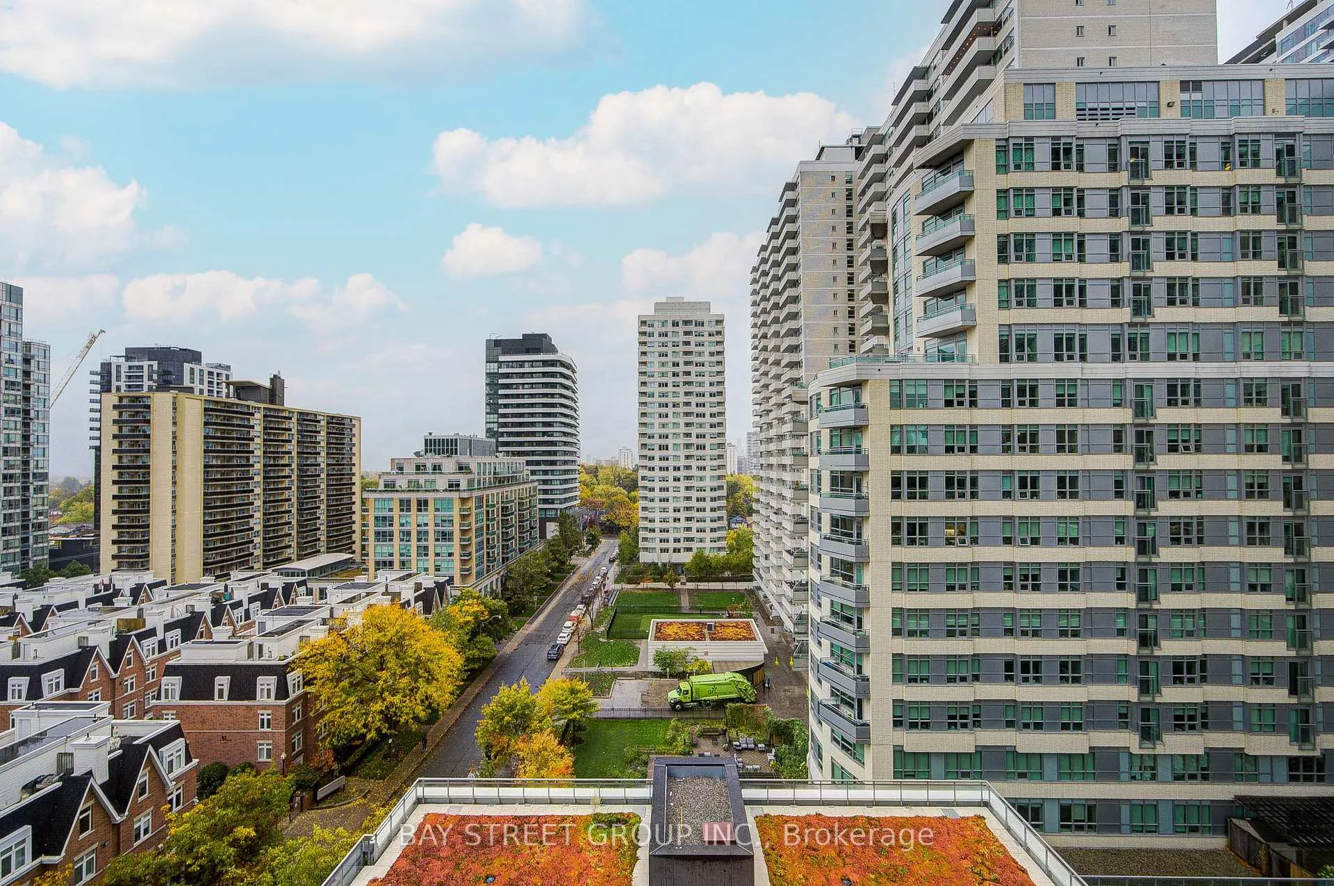 Photo 19 of Unit 918, 98 Lillian Street, Toronto, Mount Pleasant West — HOMEH