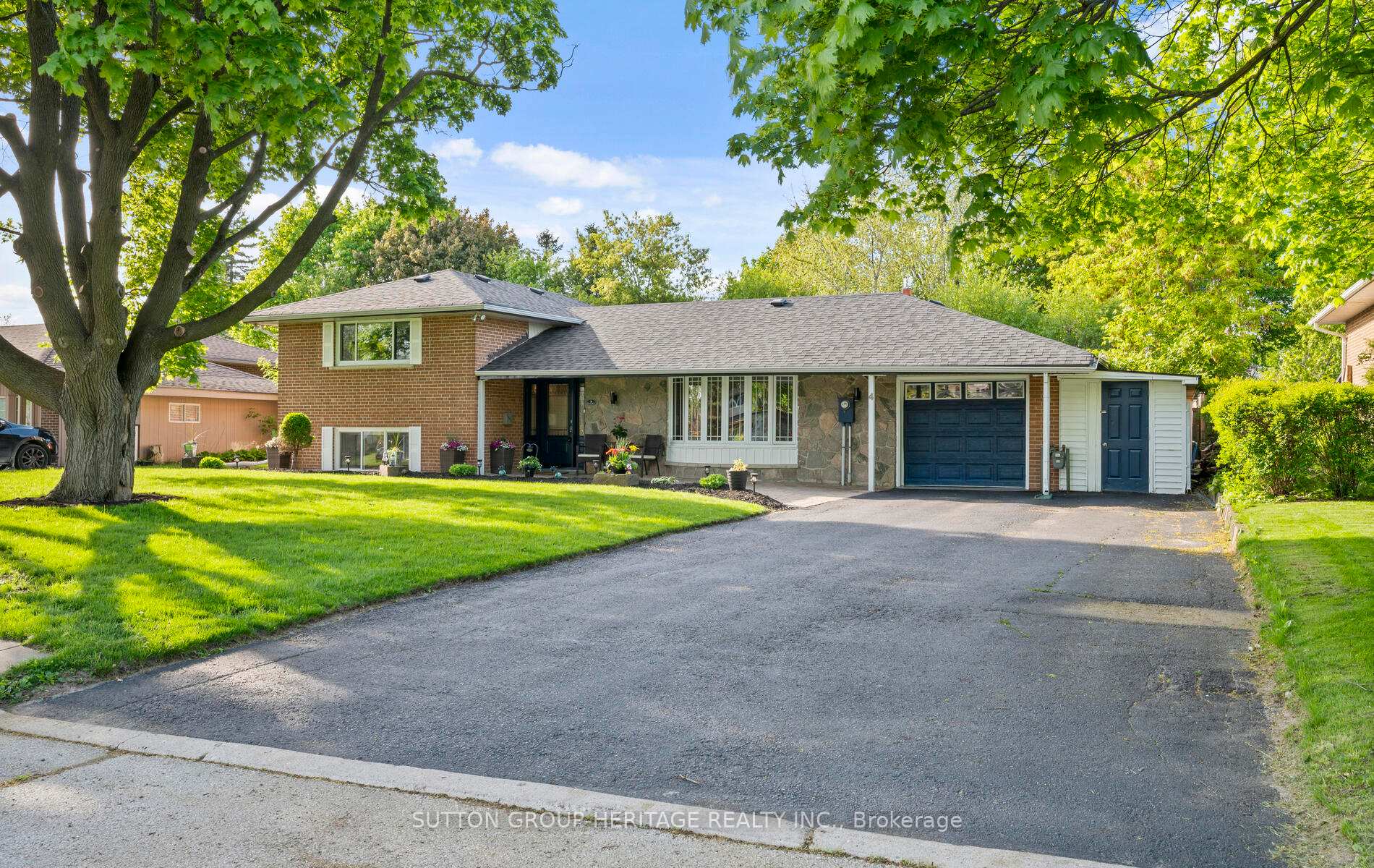 Front of 4 Clarelyn Boulevard