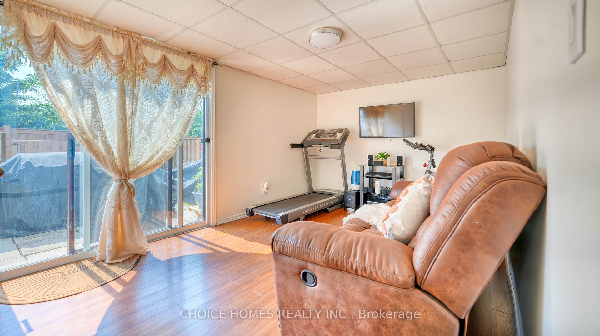 Photo 16 of 86 Ashton Crescent, Brampton, Central Park — HOMEH