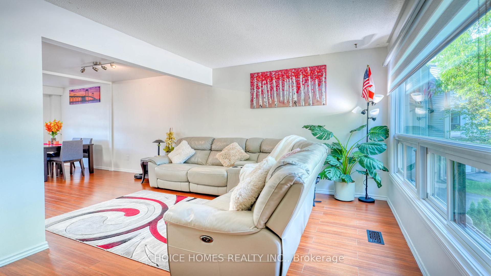 Photo 4 of 86 Ashton Crescent, Brampton, Central Park — HOMEH