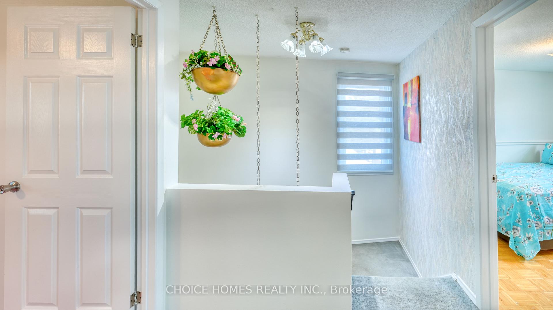 Photo 3 of 86 Ashton Crescent, Brampton, Central Park — HOMEH