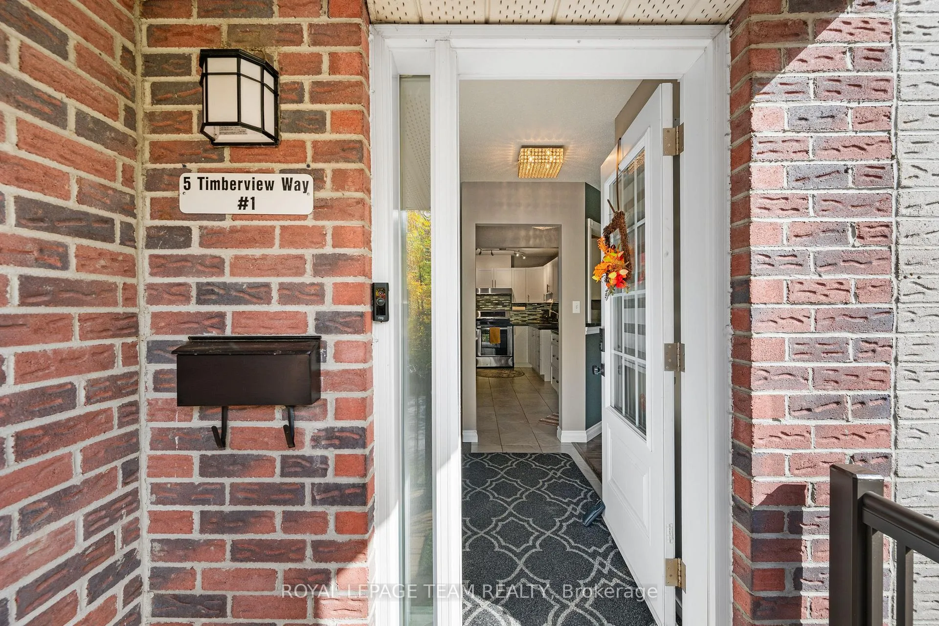 Photo 3 of Unit 1, 5 Timberview Way, Ottawa, Westcliffe Estates — HOMEH
