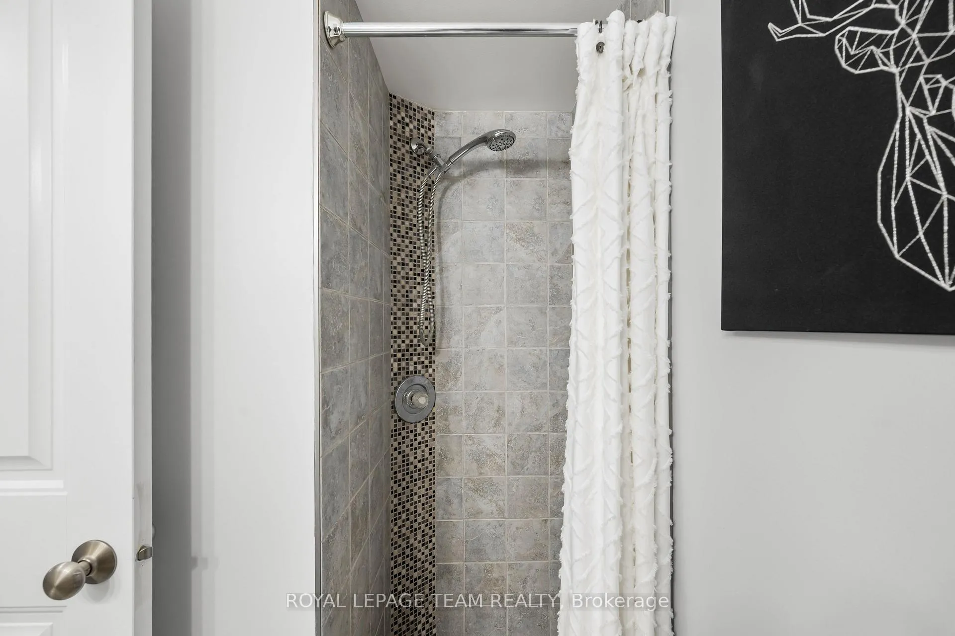 Photo 19 of Unit 1, 5 Timberview Way, Ottawa, Westcliffe Estates — HOMEH