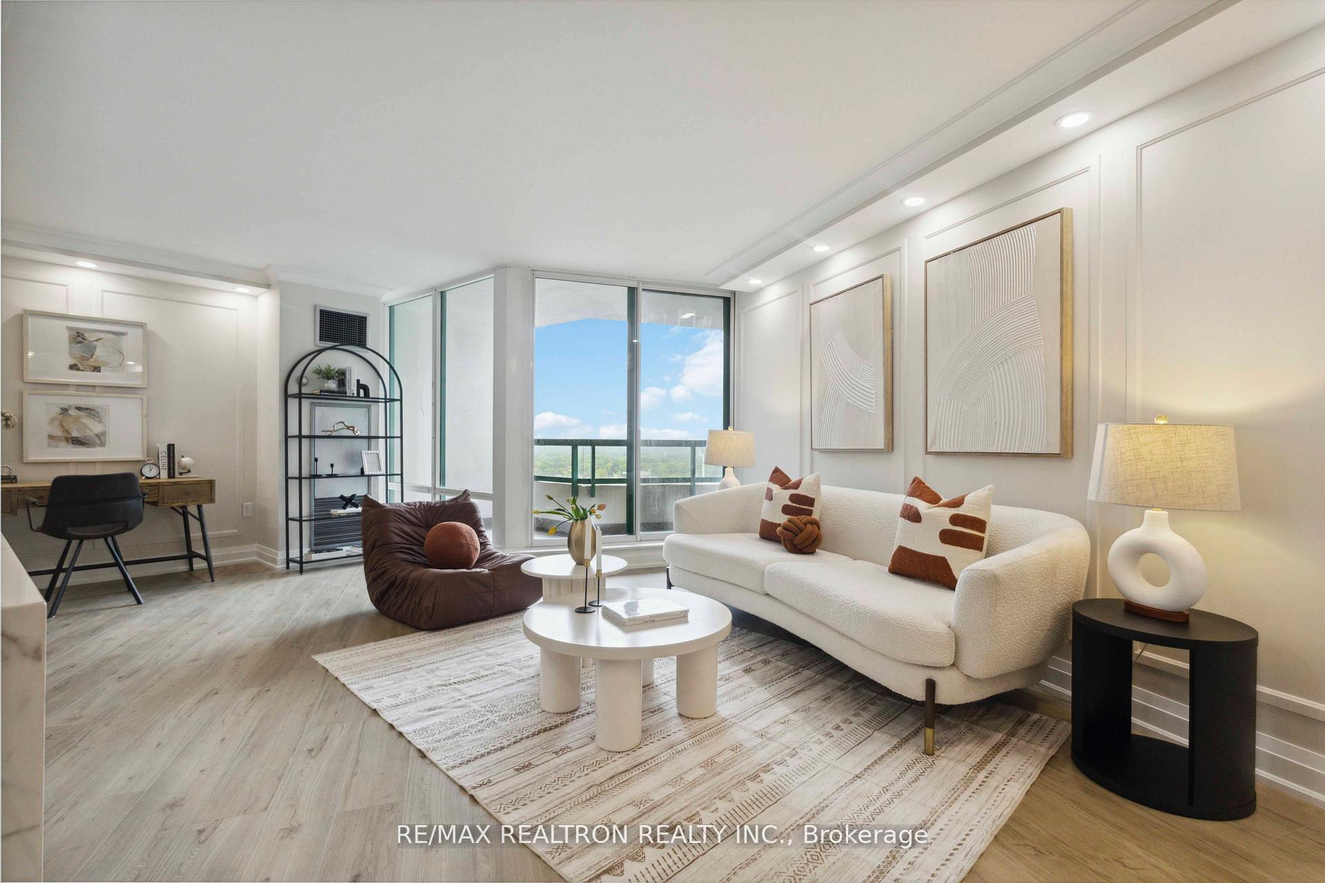 Photo 10 of Unit 1604, 7250 Yonge Street, Vaughan, Crestwood-Springfarm-Yorkhill — HOMEH