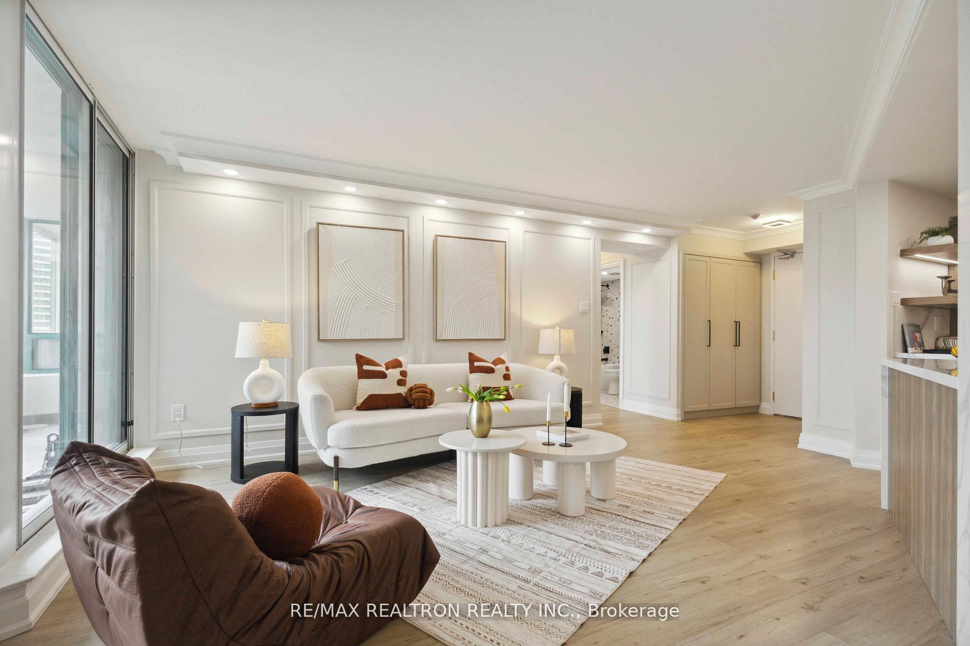 Photo 11 of Unit 1604, 7250 Yonge Street, Vaughan, Crestwood-Springfarm-Yorkhill — HOMEH