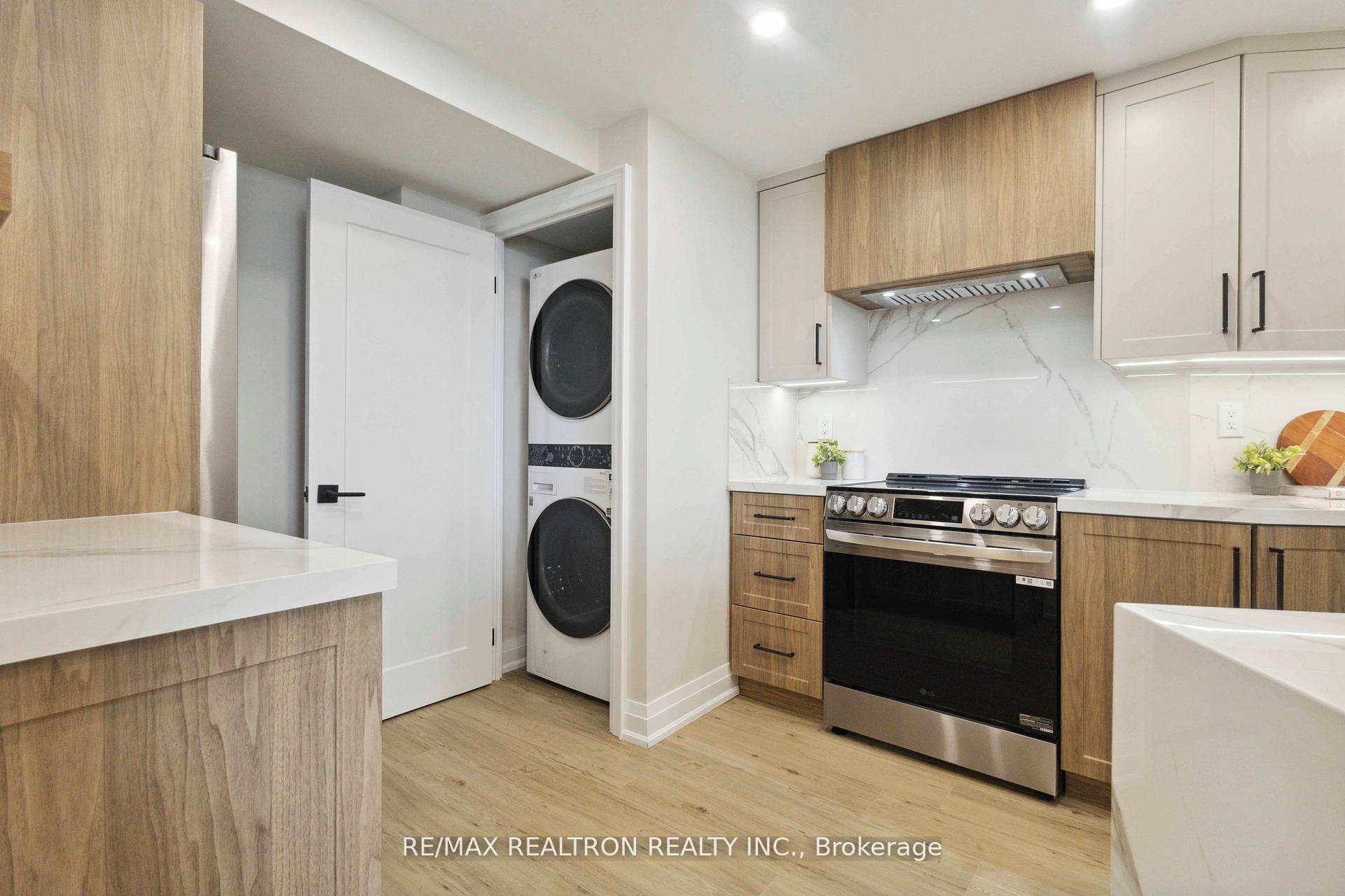 Photo 19 of Unit 1604, 7250 Yonge Street, Vaughan, Crestwood-Springfarm-Yorkhill — HOMEH