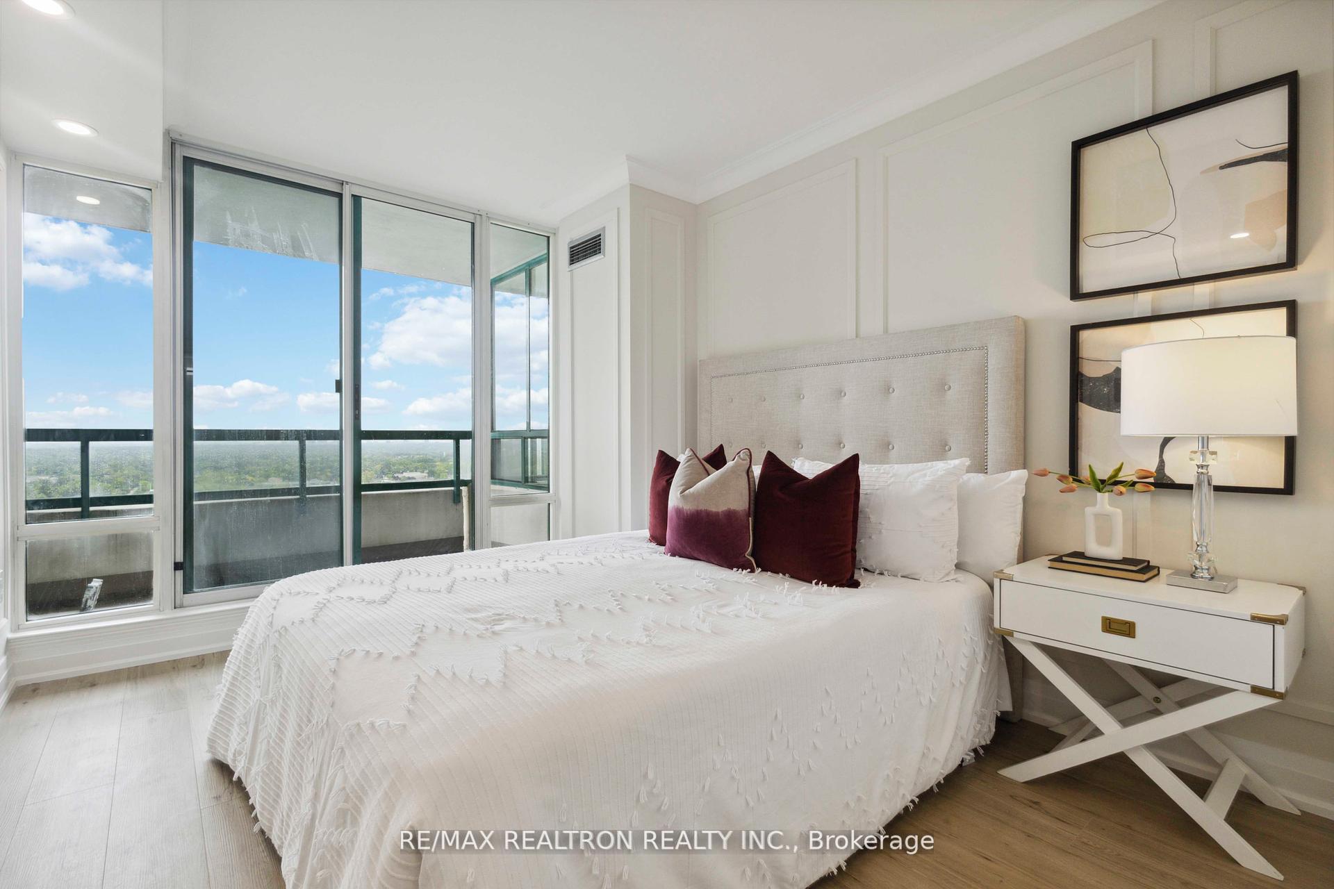 Photo 21 of Unit 1604, 7250 Yonge Street, Vaughan, Crestwood-Springfarm-Yorkhill — HOMEH