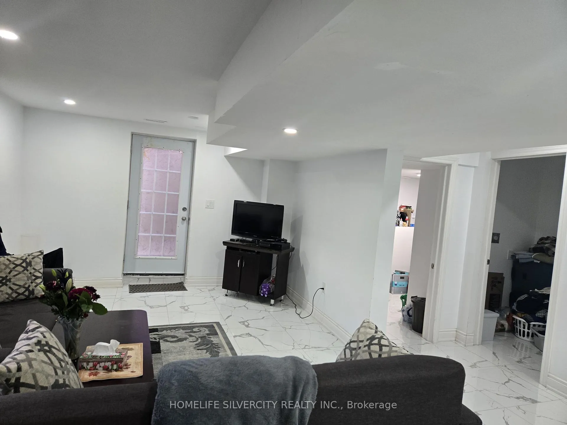 Photo 5 of 80 Abitibi Lake Drive, Brampton, Sandringham-Wellington — HOMEH