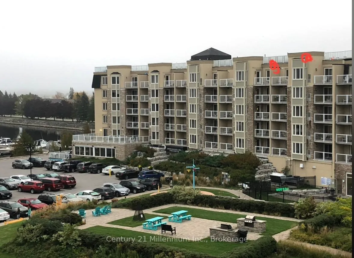 Front of Unit 6412-6414, 9 Harbour Street