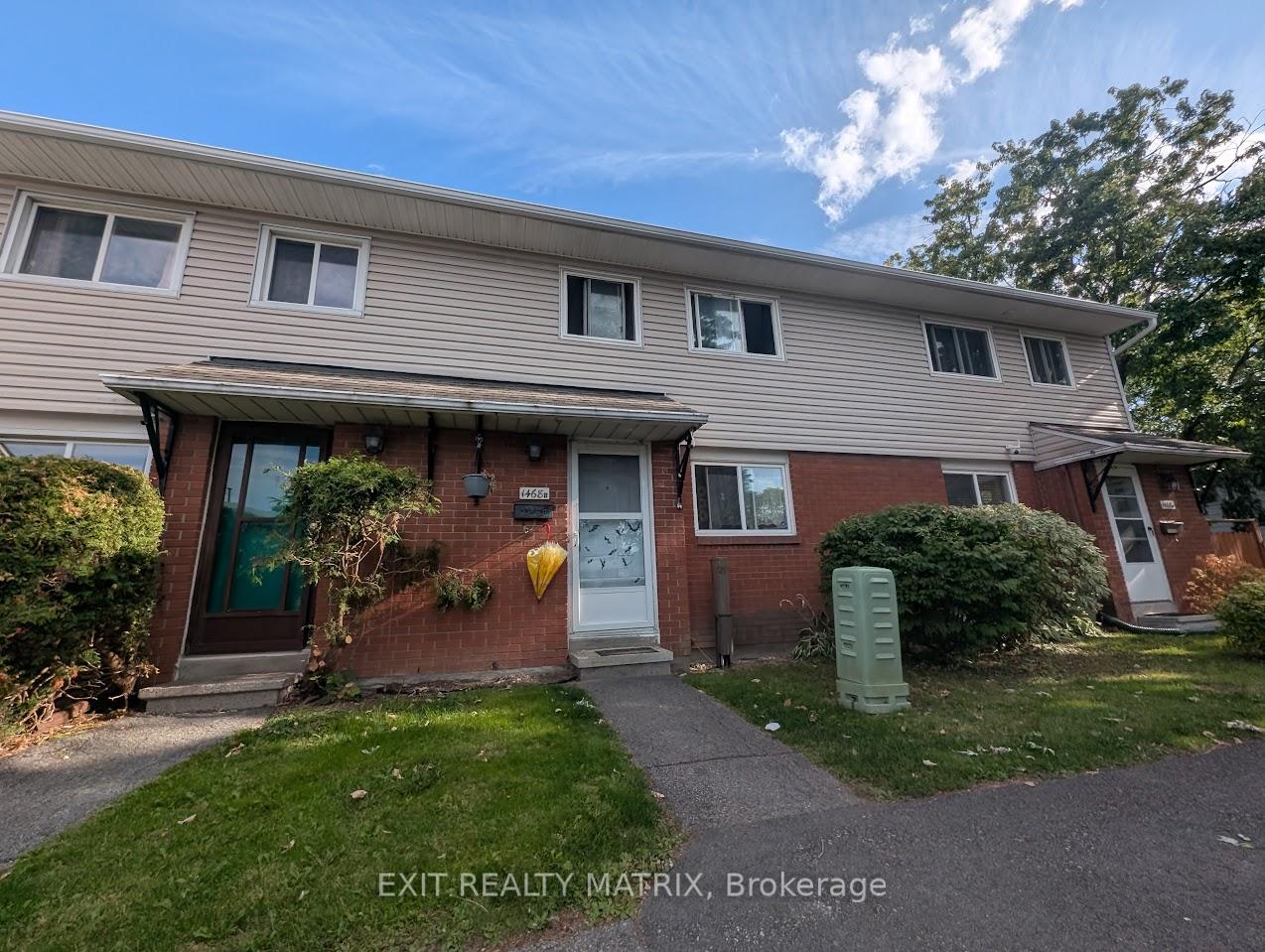 Front of Unit B, 1468 Heatherington Road