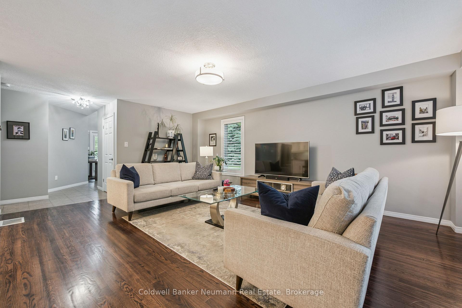 Photo 9 of Unit 26, 255 Summerfield Dr, Guelph, Pineridge/Westminster Woods — HOMEH