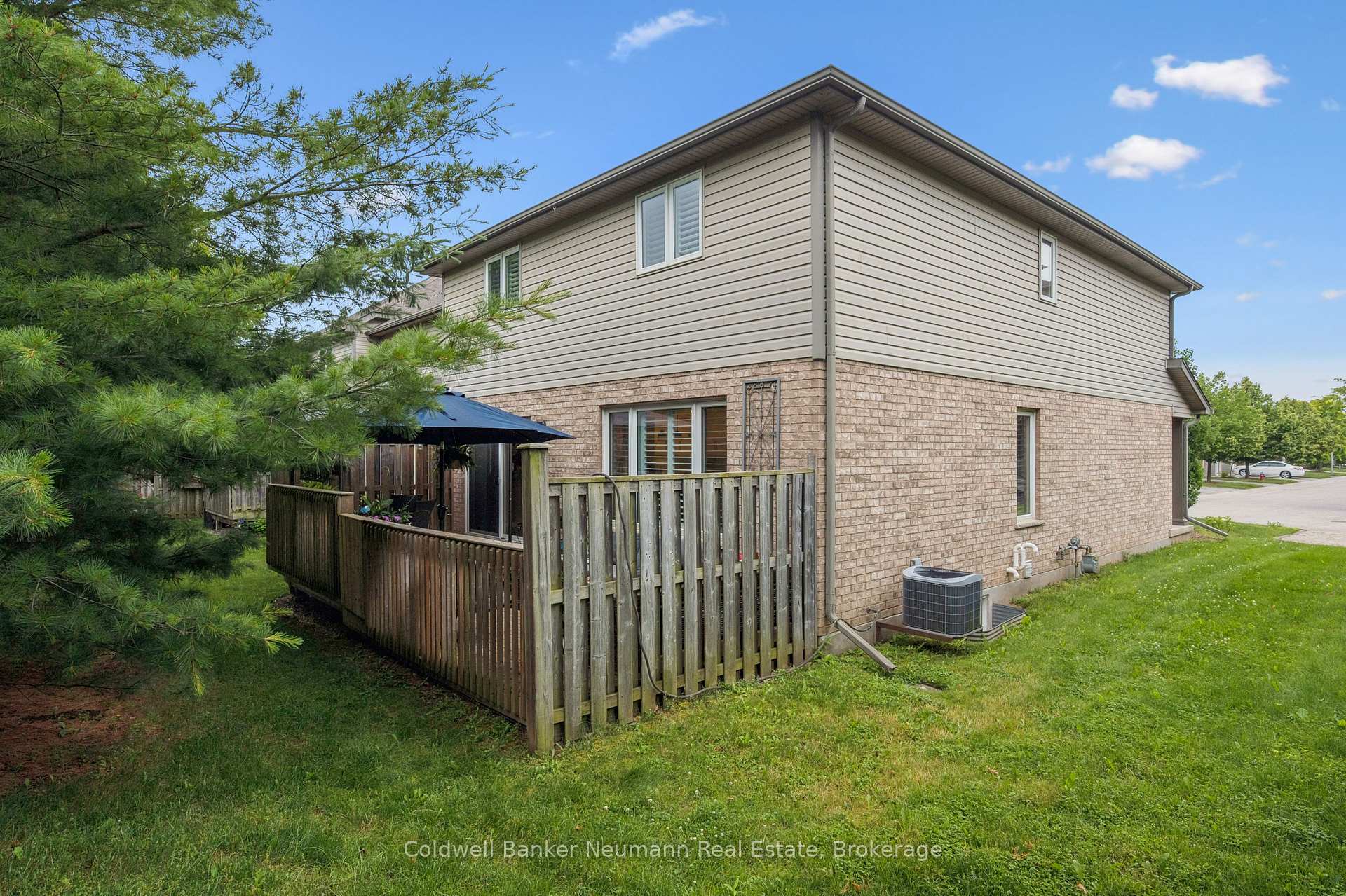 Photo 34 of Unit 26, 255 Summerfield Dr, Guelph, Pineridge/Westminster Woods — HOMEH