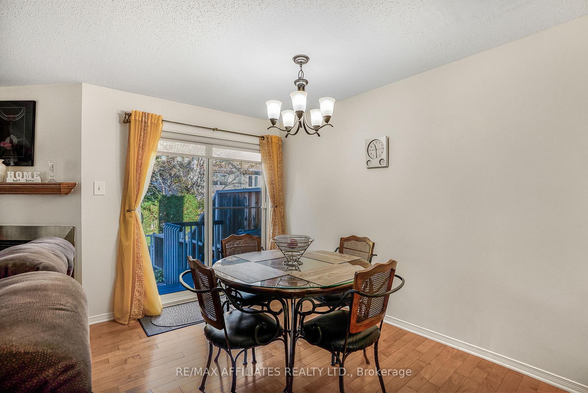 Photo 15 of 6135 Oak Meadows Drive, Ottawa, Chapel Hill — HOMEH