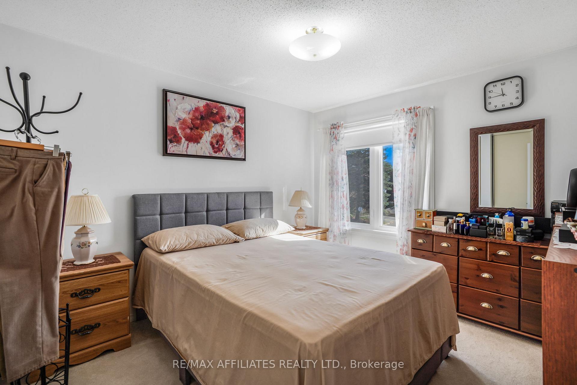 Photo 22 of 6135 Oak Meadows Drive, Ottawa, Chapel Hill — HOMEH