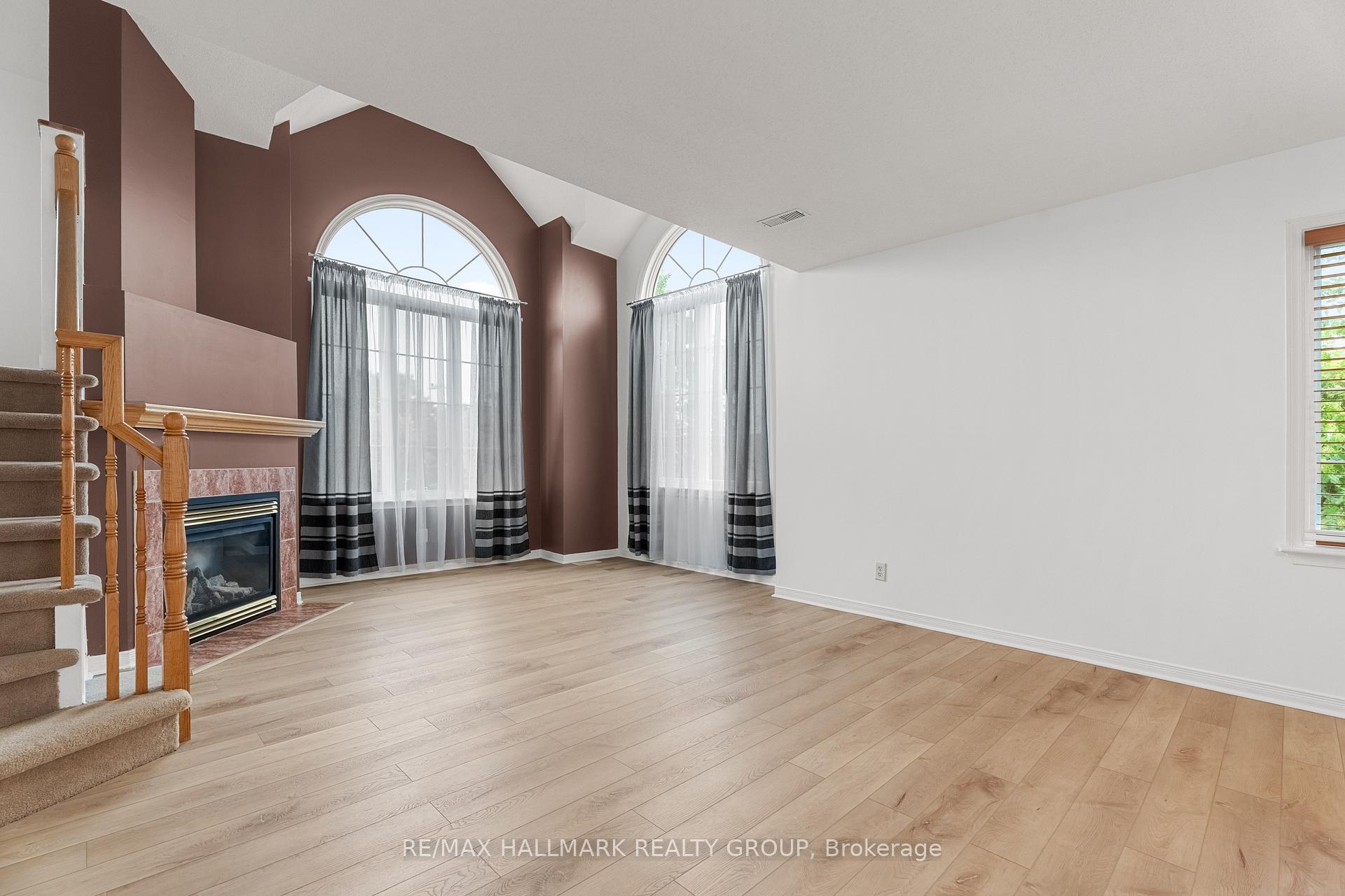 Photo 6 of 251 Forestglade Crescent, Ottawa, Hunt Club Park — HOMEH