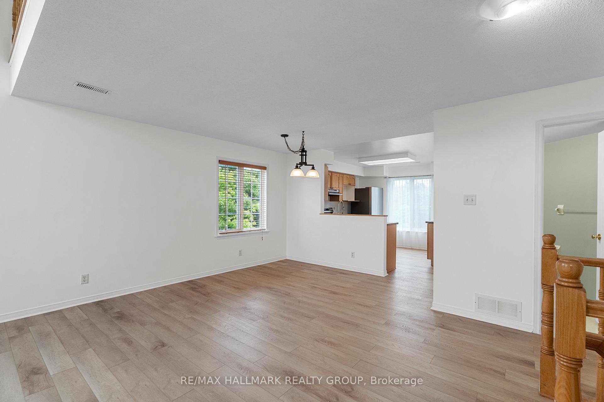 Photo 9 of 251 Forestglade Crescent, Ottawa, Hunt Club Park — HOMEH