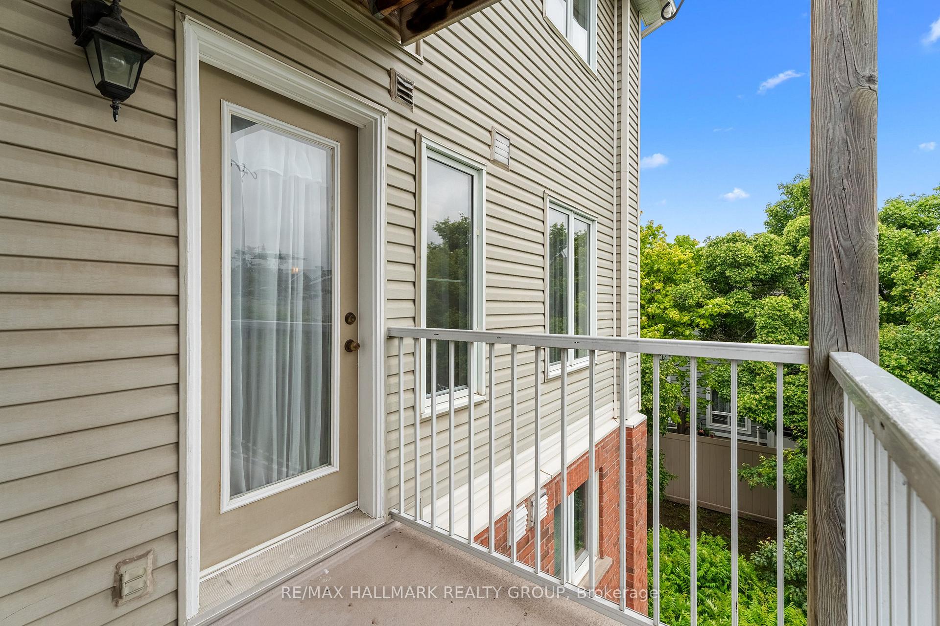 Photo 19 of 251 Forestglade Crescent, Ottawa, Hunt Club Park — HOMEH