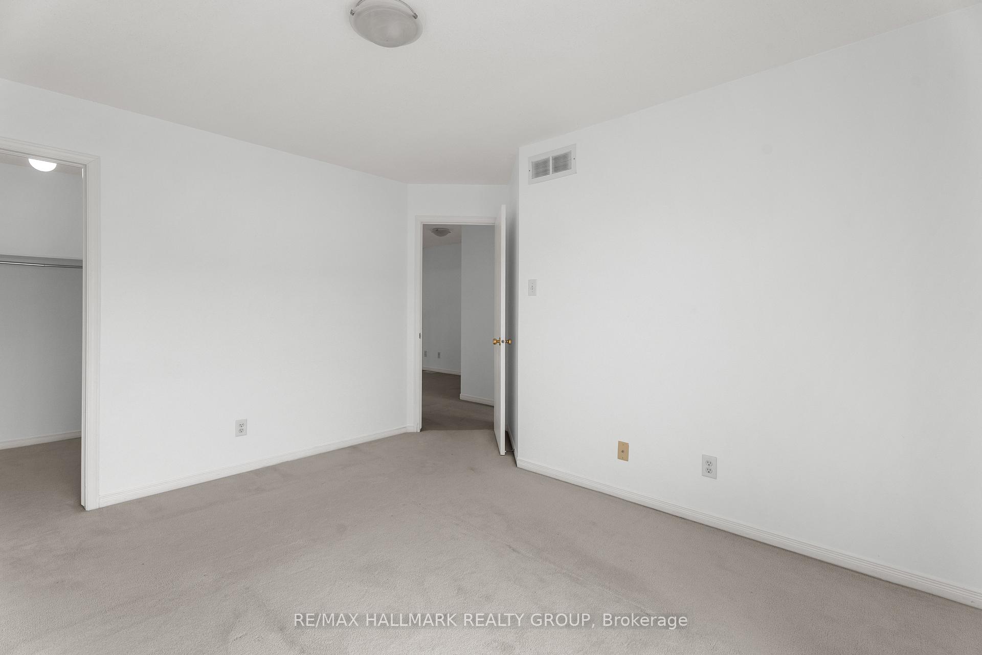 Photo 24 of 251 Forestglade Crescent, Ottawa, Hunt Club Park — HOMEH