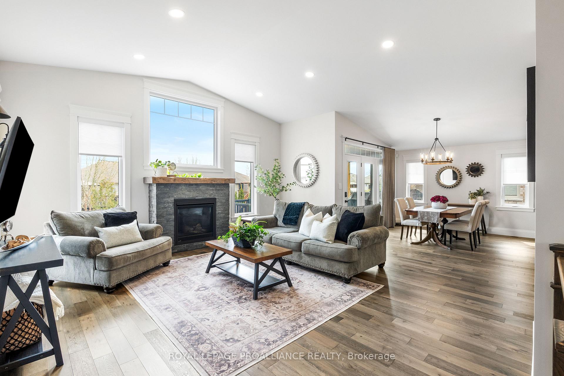 Photo 8 of 24 Cardinal Court, Prince Edward County, Sophiasburg Ward — HOMEH