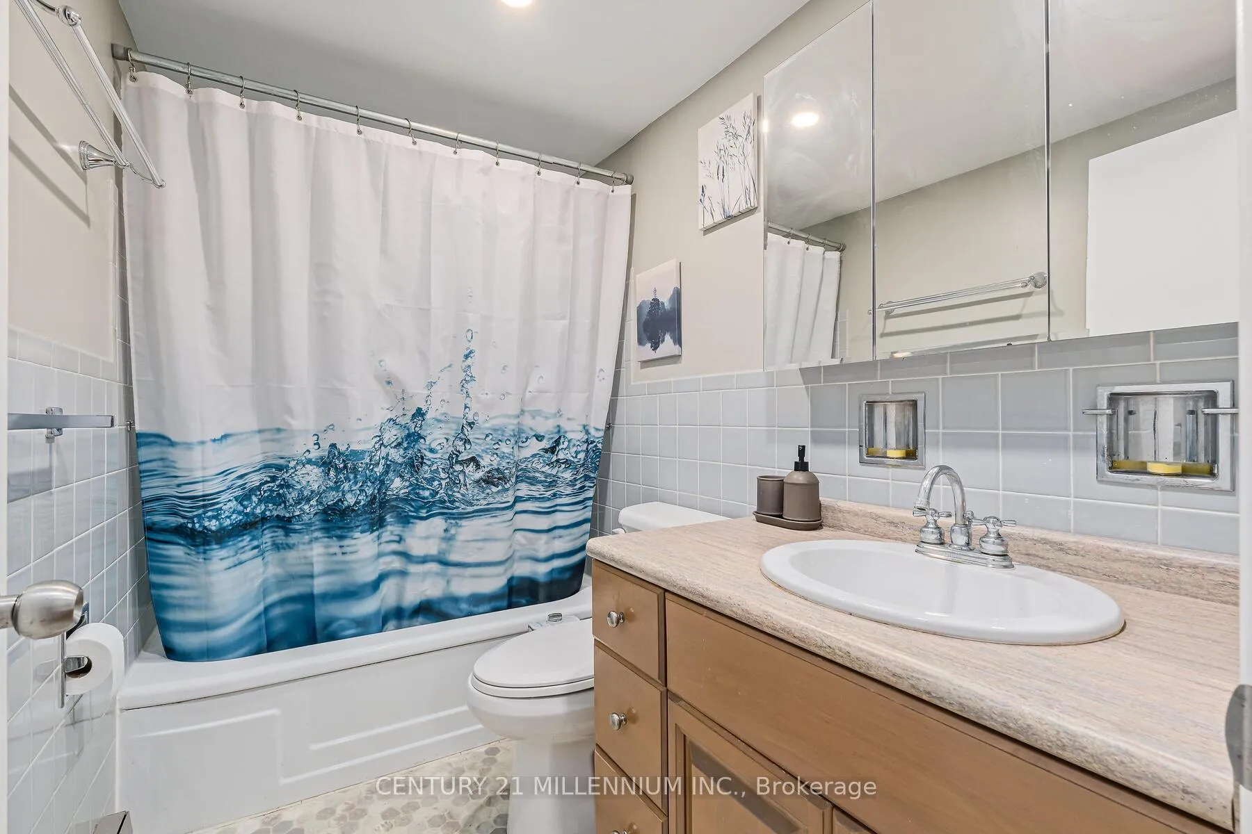 Photo 20 of Unit 203, 11 Woodman Drive, Hamilton, Corman — HOMEH
