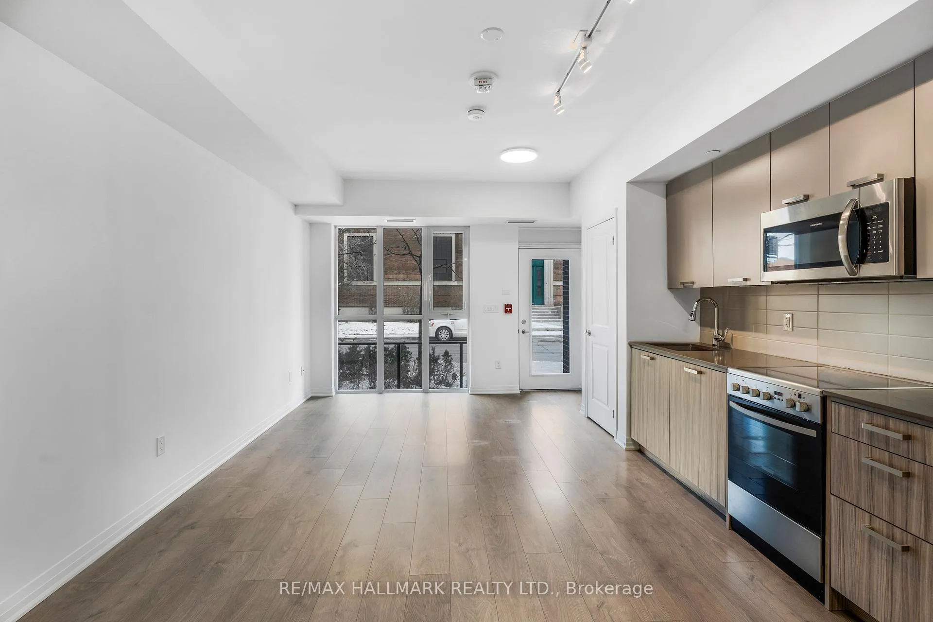 Photo 3 of Unit TH 103, 2301 Danforth Avenue, Toronto, East End-Danforth — HOMEH